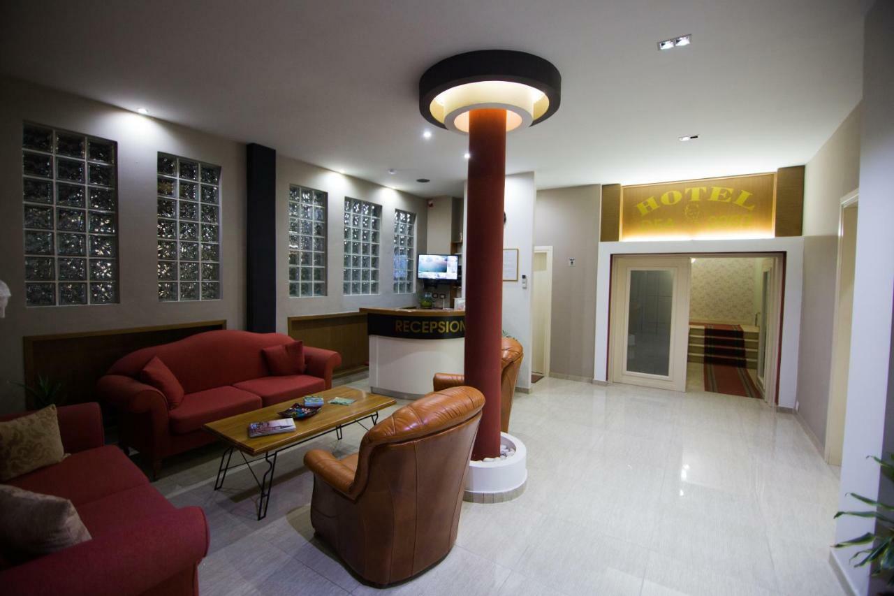 Dea Hotel 2002 คอร์เชอ ภายนอก รูปภาพ