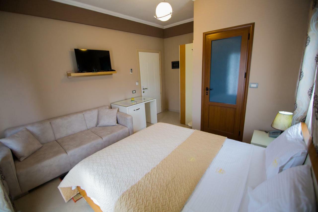 Dea Hotel 2002 คอร์เชอ ภายนอก รูปภาพ