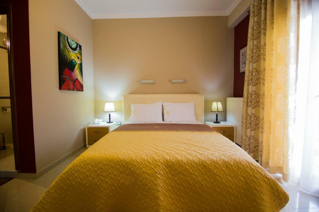Dea Hotel 2002 คอร์เชอ ภายนอก รูปภาพ
