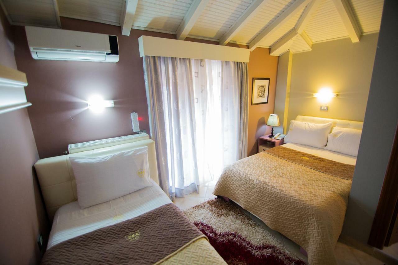 Dea Hotel 2002 คอร์เชอ ภายนอก รูปภาพ